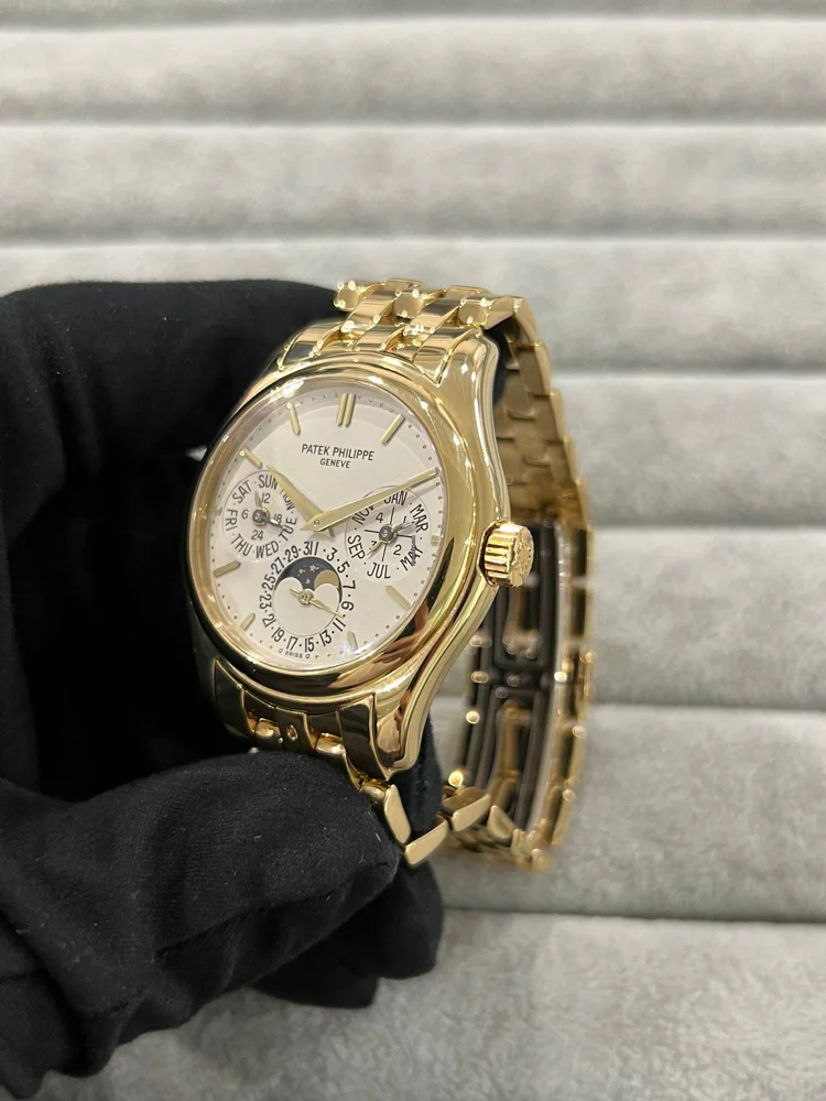 Patek Philippe Perpetual Calendar 5136/1J-001